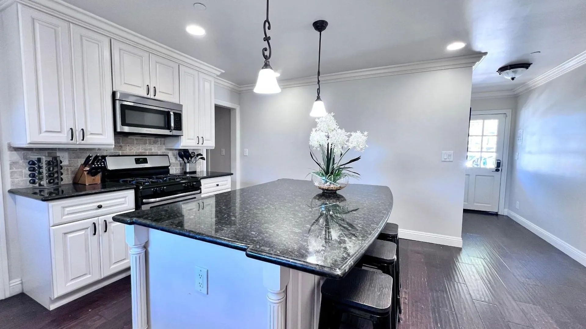 Destination #22 Villa Anaheim 0*,  United States